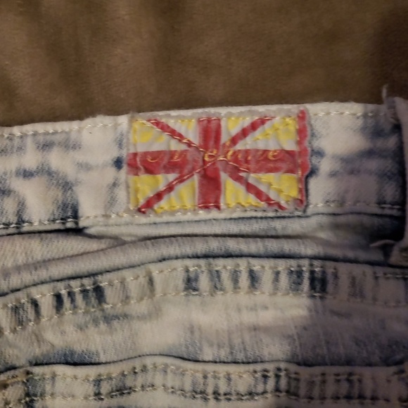 Pants - Picture 3 of 4